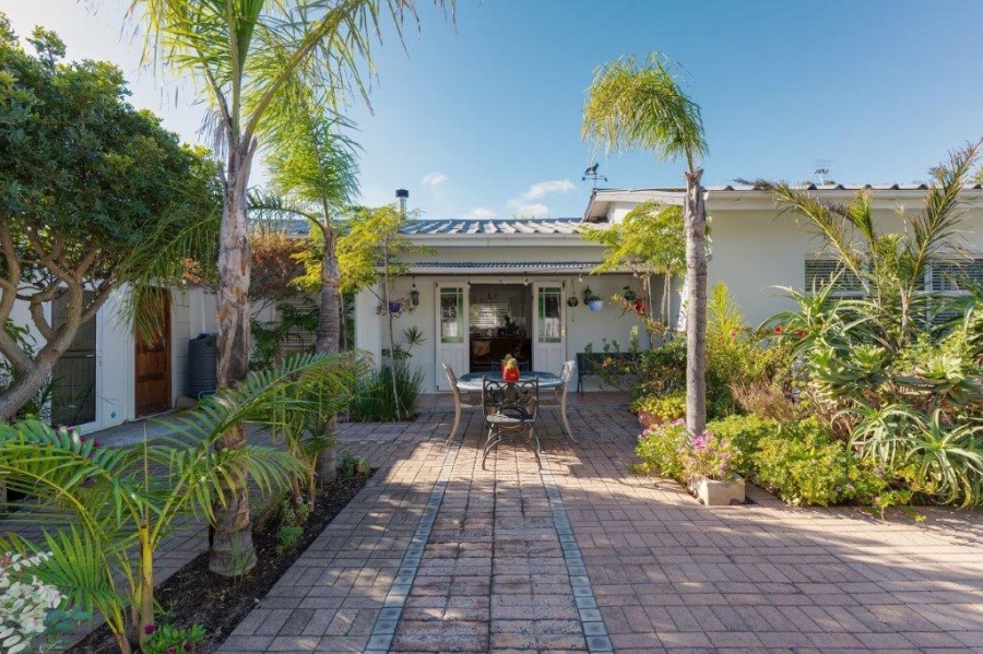 3 Bedroom Property for Sale in Table View Western Cape